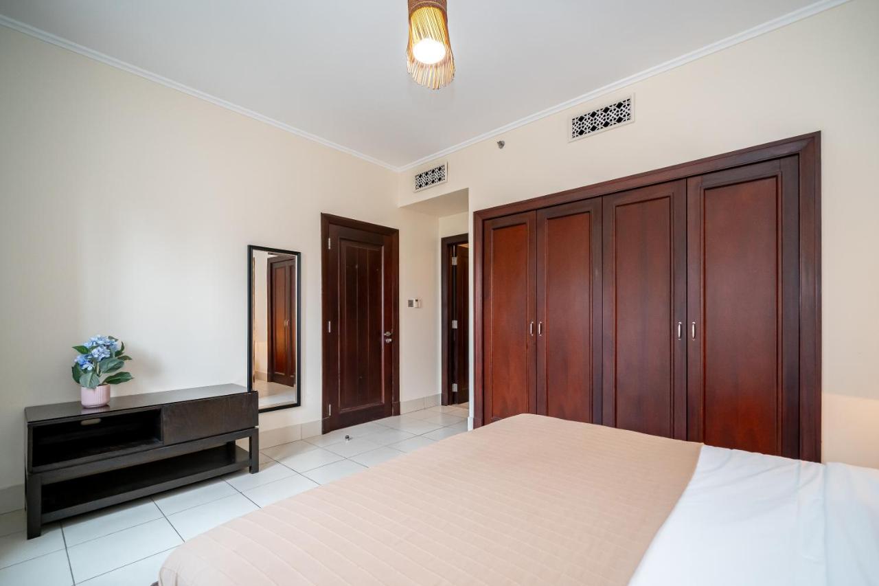 Higuests - Spacious Apt With Private Balcony In Old Town Dubai Dış mekan fotoğraf