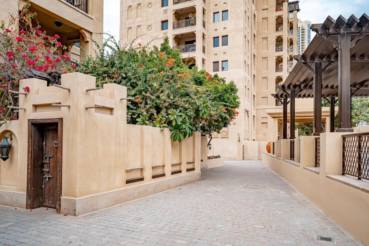 Higuests - Spacious Apt With Private Balcony In Old Town Dubai Dış mekan fotoğraf